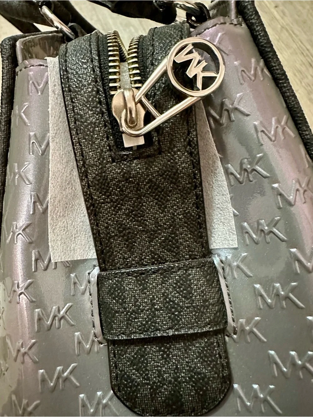 Michael Kors Iridescent Tote bag - Picture 6 of 12